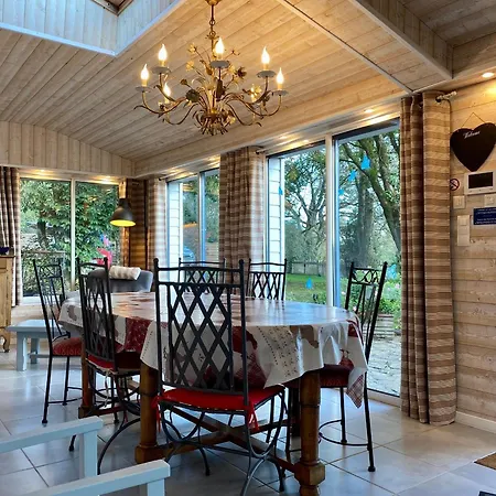 Au Bord Du Avec Jardin Clos, Cheminee Et Wifi A - Fr-1-306-942 *